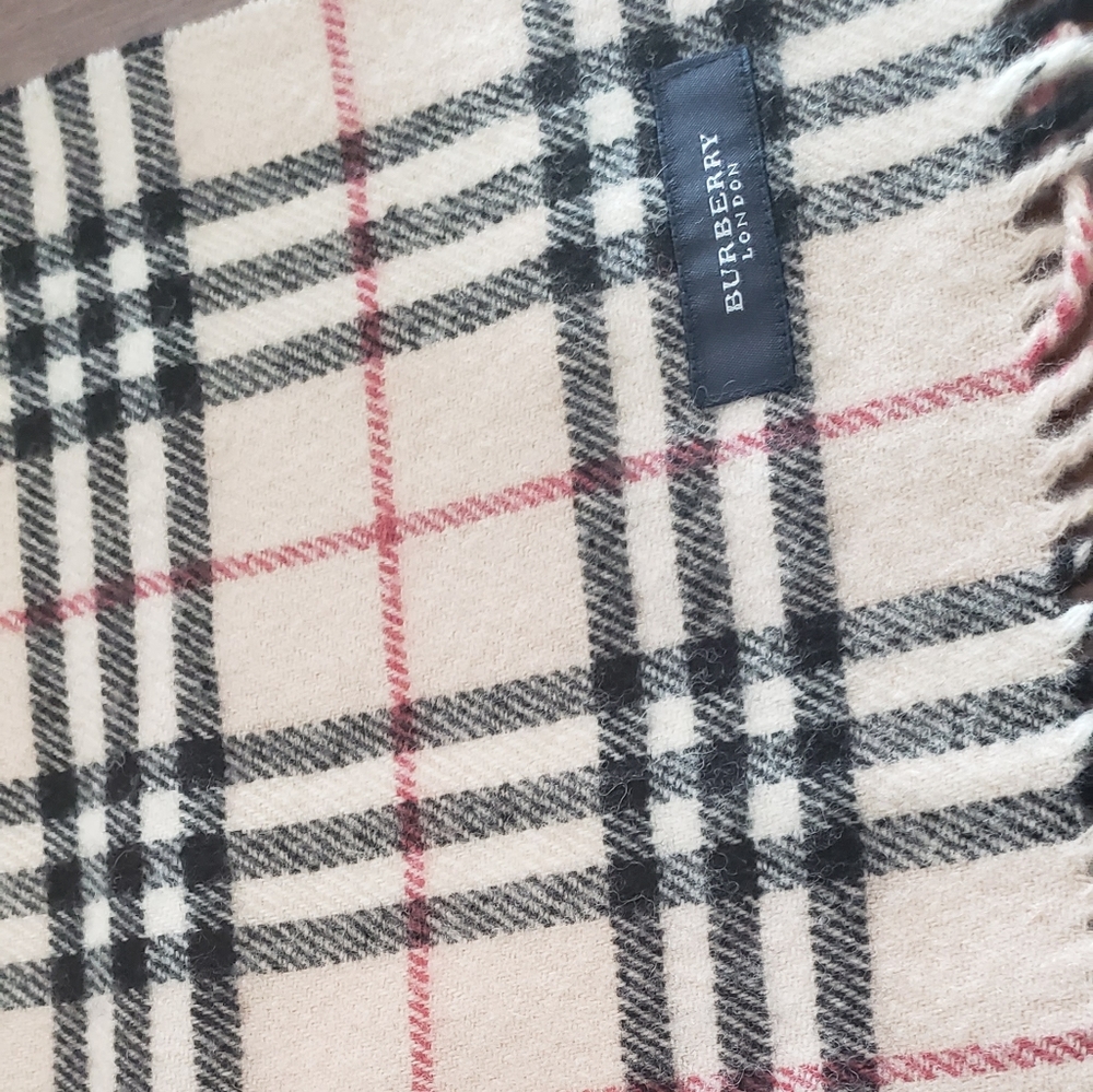 Burberry London Wool Shawl/Scarf - Picture 4 of 16